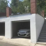 Eco Maison Entiere Avec Terrasse Dans Jardin Potager Piscine Parking