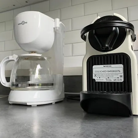 Eco Maison Entiere Avec Terrasse Dans Jardin Potager Piscine Parking