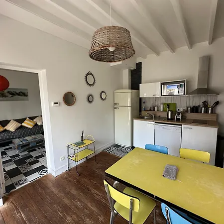 Eco Maison Entiere Avec Terrasse Dans Jardin Potager Piscine Parking בית נופש