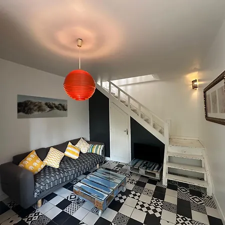 Eco Maison Entiere Avec Terrasse Dans Jardin Potager Piscine Parking