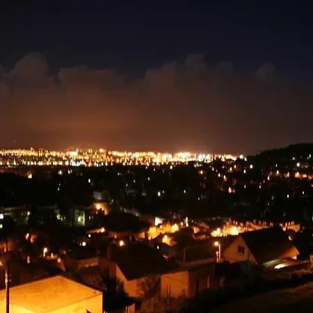 Будинок відпочинку Eco Maison Entiere Avec Terrasse Dans Jardin Potager Piscine Parking Руан