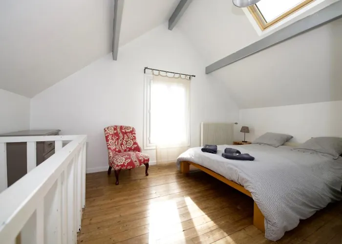 Eco Maison Entière Avec Terrasse Dans Jardin Potager Piscine Parking Hébergement de vacances Rouen