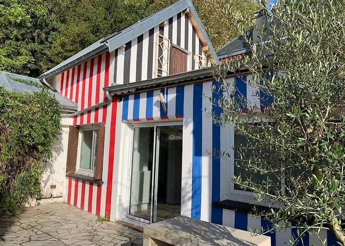 بيت للعطل Eco Maison Entiere Avec Terrasse Dans Jardin Potager Piscine Parking