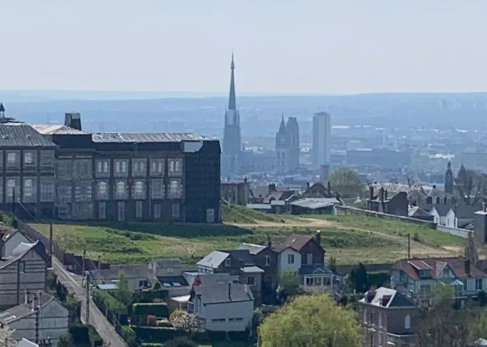 Eco Maison Entiere Avec Terrasse Dans Jardin Potager Piscine Parking * روان