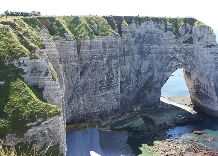 Eco Maison Entiere Avec Terrasse Dans Jardin Potager Piscine Parking
