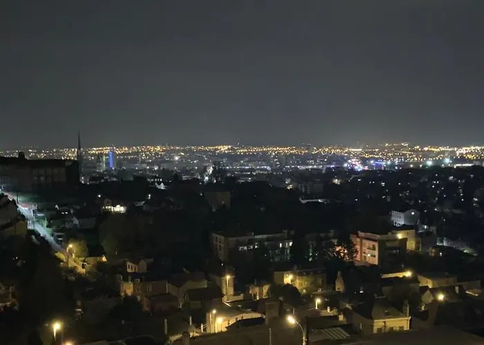 Eco Maison Entiere Avec Terrasse Dans Jardin Potager Piscine Parking بيت للعطل روان
