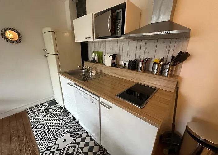 Eco Maison Entiere Avec Terrasse Dans Jardin Potager Piscine Parking بيت للعطل *