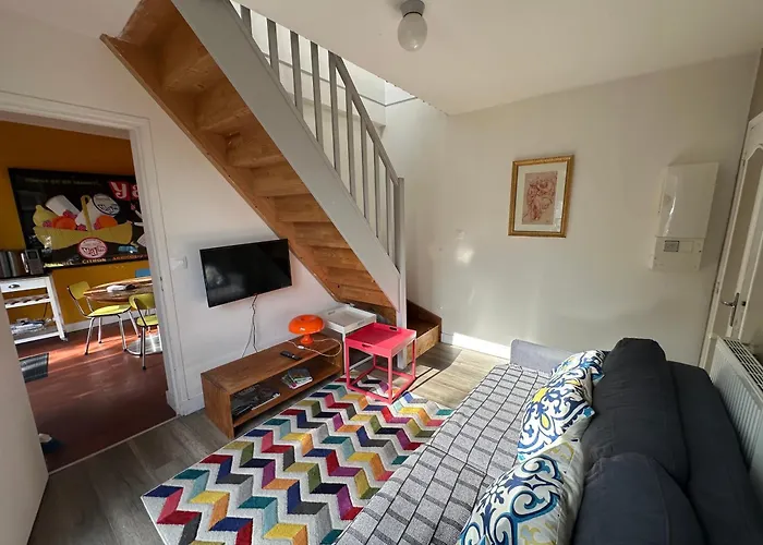 Eco Maison Entiere Avec Terrasse Dans Jardin Potager Piscine Parking Rouen