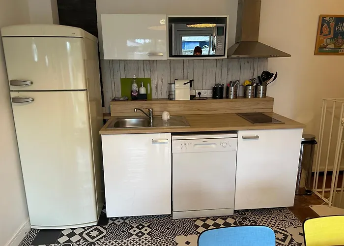 Eco Maison Entiere Avec Terrasse Dans Jardin Potager Piscine Parking * روان