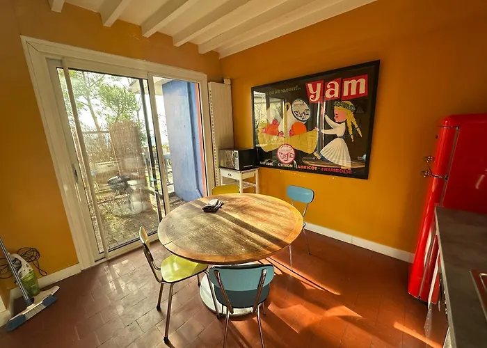 Eco Maison Entière Avec Terrasse Dans Jardin Potager Piscine Parking