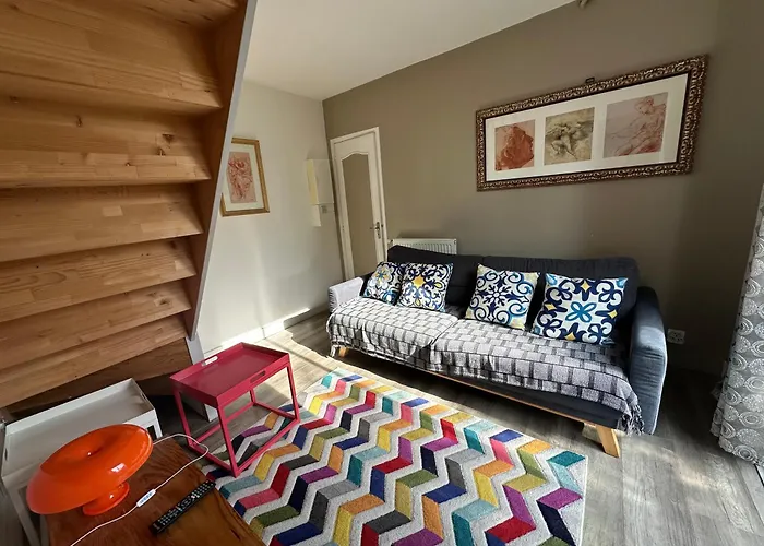 Eco Maison Entière Avec Terrasse Dans Jardin Potager Piscine Parking Rouen